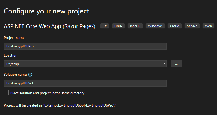 ตั้งชื่อโปรเจกต์และโซลูชันแล้วกดปุ่ม Next
