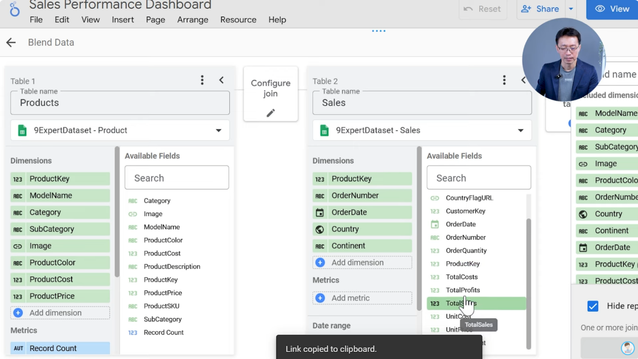 การกำหนดคอลัมน์ต่าง ๆ ที่ Dimensions และ Metrics ให้ข้อมูลนั้น
