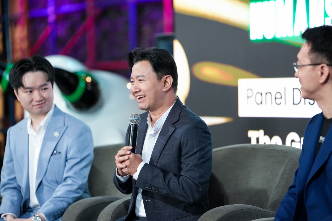 คุณป๊อปยกตัวอย่างเปรียบเทียบเรื่อง Soft Skill และ Hard Skill เหมือนกับการเล่นกีฬา